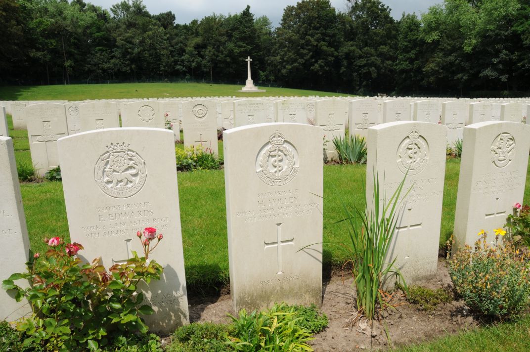 Harry Holley's grave